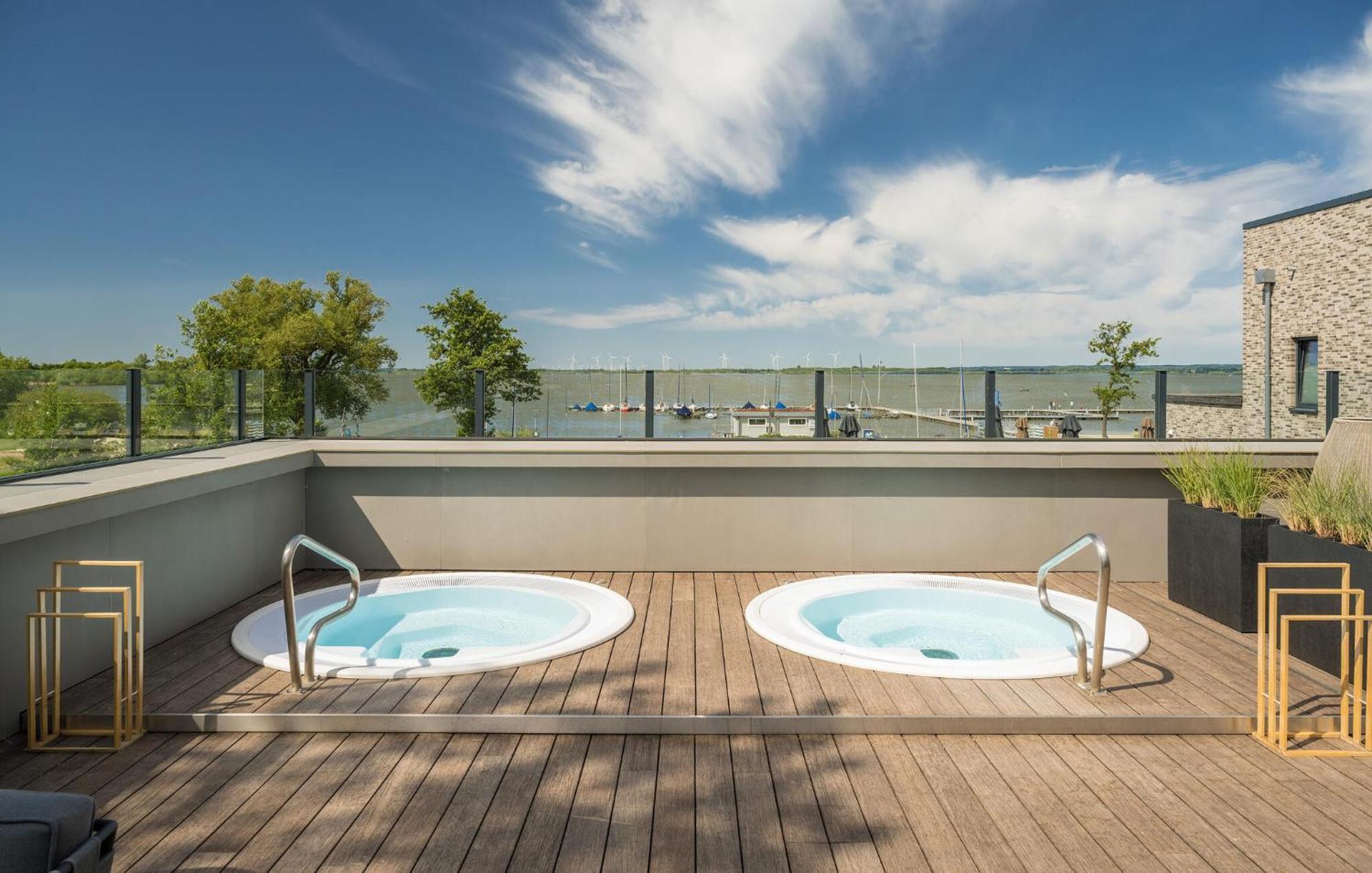 Amazing Home In Lembruch-Duemmer See With Kitchen 外观 照片